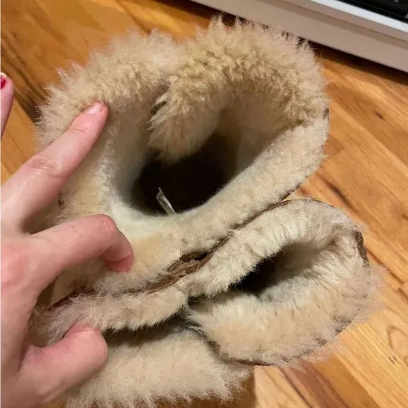Original Ugg boots, size 3 for girls