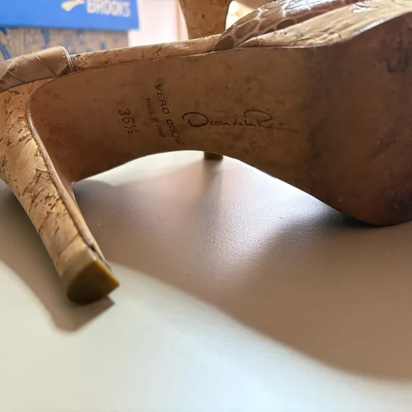 Oscar de la Renta Peep Toe Crocodile Cork Heel Shoe