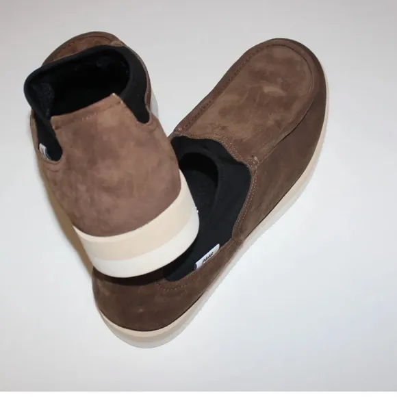 P448 BABY MOC SUEDED LEATHERSHEARLING LINED CHOCOLATESNEAKER. NIB $245. 10/43