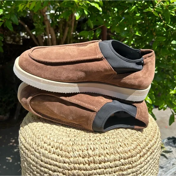 P448 BABY MOC SUEDED LEATHERSHEARLING LINED CHOCOLATESNEAKER. NIB $245. 10/43
