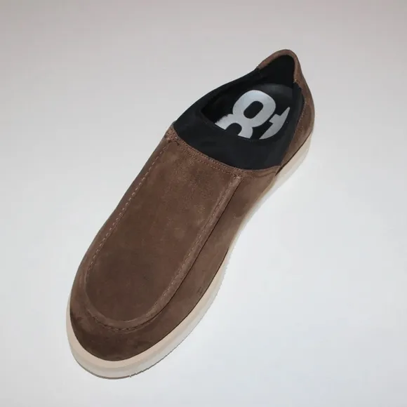 P448 BABY MOC SUEDED LEATHERSHEARLING LINED CHOCOLATESNEAKER. NIB $245. 10/43