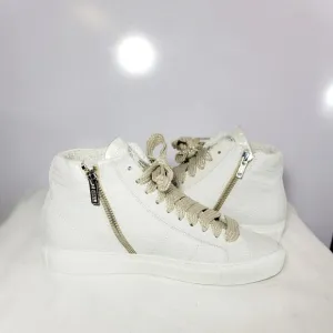 P448 Women's US Size 7 and EU Size 37. Sneakers.