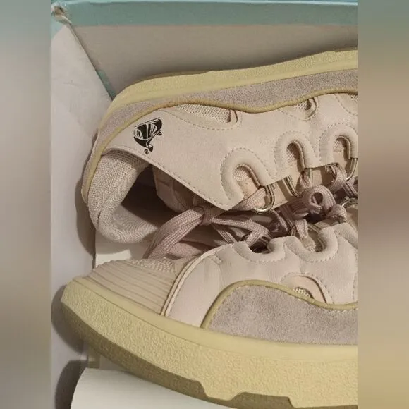 Pale Pink Leather Sneakers – size 41 UNISEX only worn 3 days 1 night