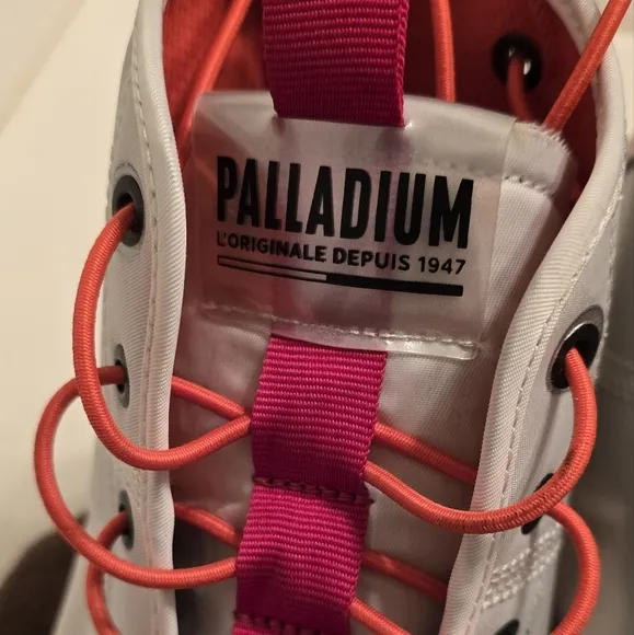 Palladium men's white sneakers w red and orange accents high top MEN'S 10.5 W 12