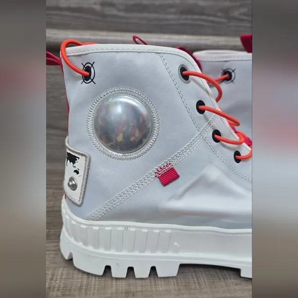 Palladium men's white sneakers w red and orange accents high top MEN'S 10.5 W 12