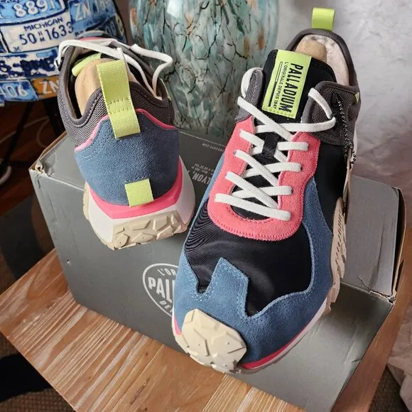 Palladium Troop Runner unisex sneakers.