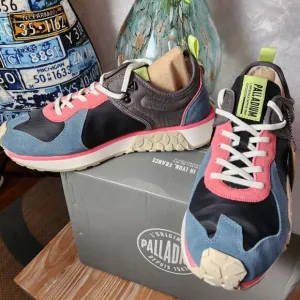 Palladium Troop Runner unisex sneakers.