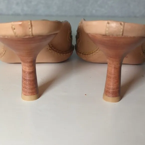 PAZZO Women's Kadola 4 Mules Shoes Kitten Heels Nude Tan Leather Embroidered 7.5