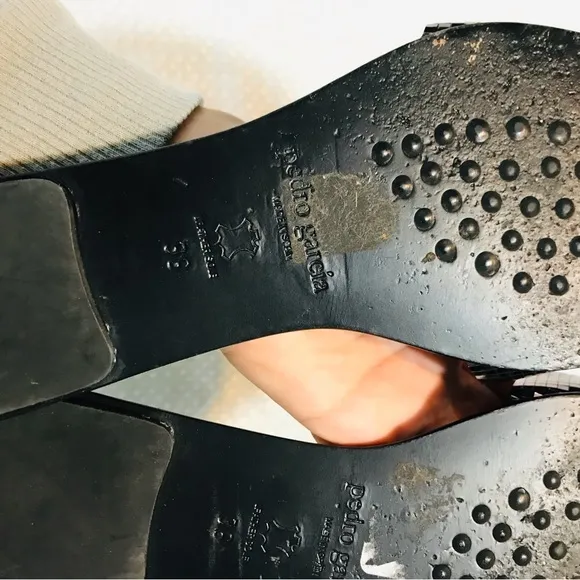 Pedro García sandals