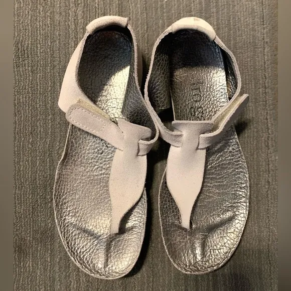 Pedro Garcia Suede T strap Thong Jacqui Sandals Suede Leather Grey Silver 7