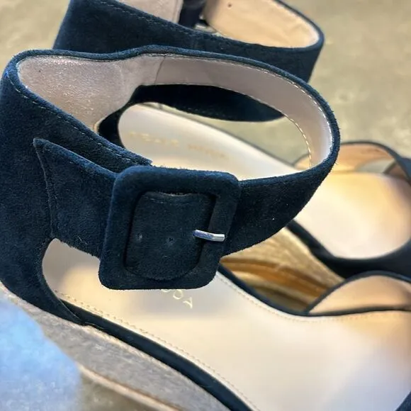 Pelle Moda wedges suede sandals blue 8.5
