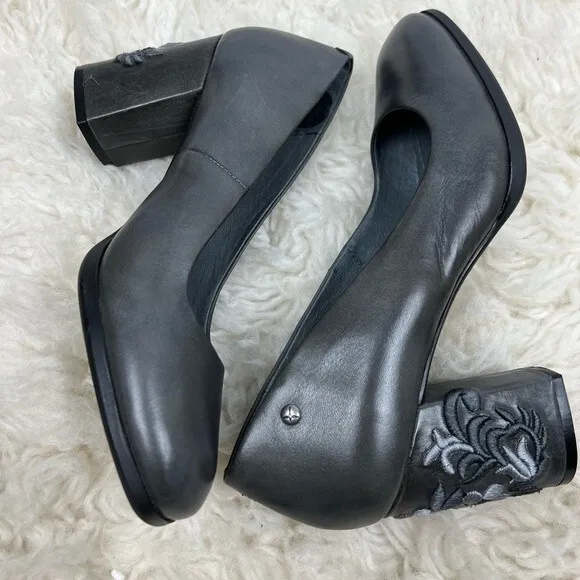 Pikolino embroidered block heel
