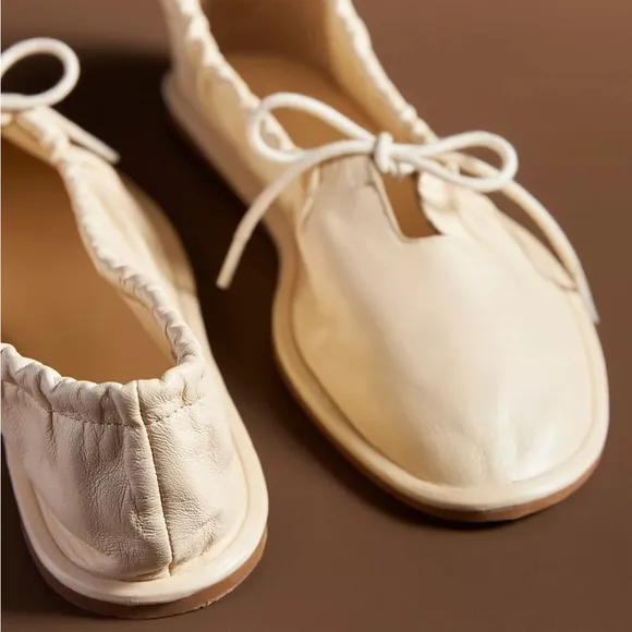 PILCRO ANTHROPOLOGIE 41 Leather Bow Tie Ballet Flats in Cream • 10