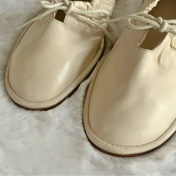 PILCRO ANTHROPOLOGIE 41 Leather Bow Tie Ballet Flats in Cream • 10