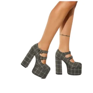𝅺plaid, light woven fabric ,chunky, Mary Jane block heels 👠 2 straps
