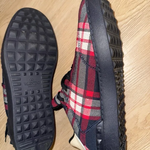 Plaid Men's Sneakers - Red and Black