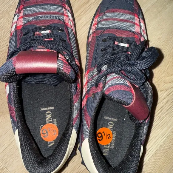 Plaid Men's Sneakers - Red and Black