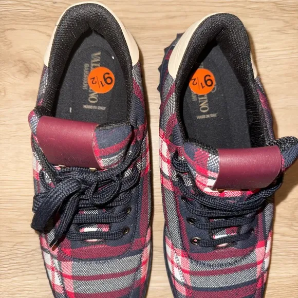Plaid Men's Sneakers - Red and Black