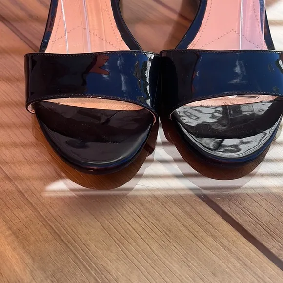 Prada, beautiful, patent leather sandals, in great condition