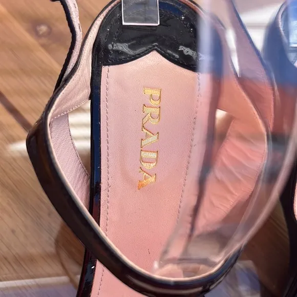Prada, beautiful, patent leather sandals, in great condition