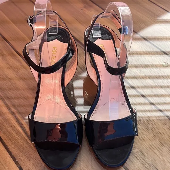 Prada, beautiful, patent leather sandals, in great condition