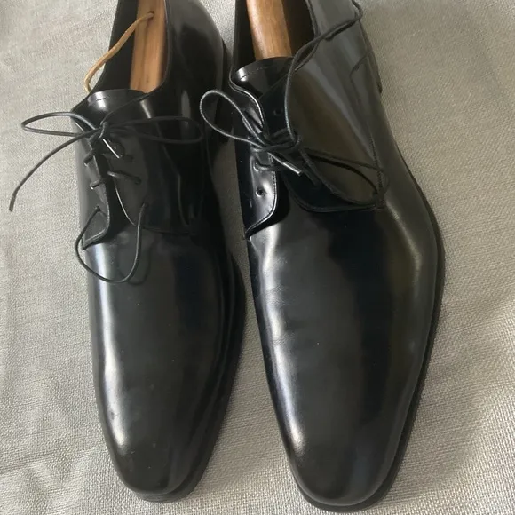 Prada men’s black leather dress shoes,
