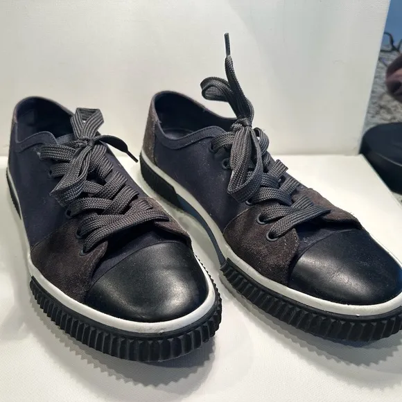 Prada Men’s Sneakers Model 4E3058 Size 10