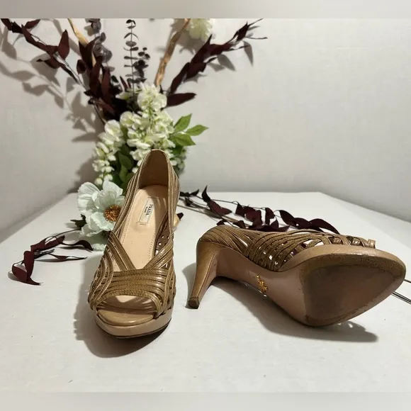 Prada vintage shine leather weave heels, Size 37.5/7 US