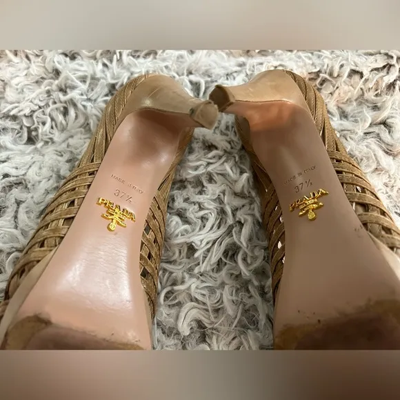 Prada vintage shine leather weave heels, Size 37.5/7 US