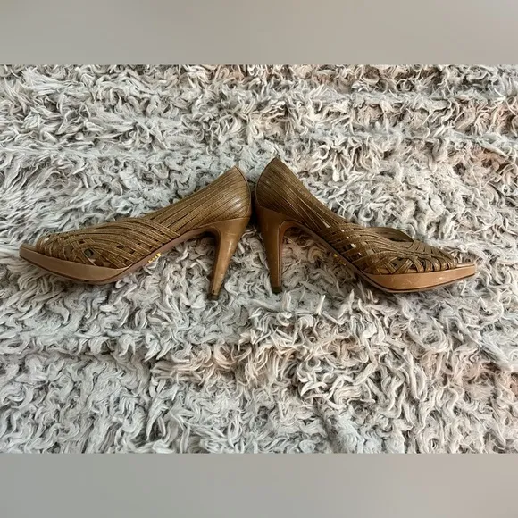 Prada vintage shine leather weave heels, Size 37.5/7 US