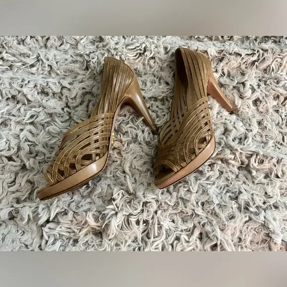 Prada vintage shine leather weave heels, Size 37.5/7 US