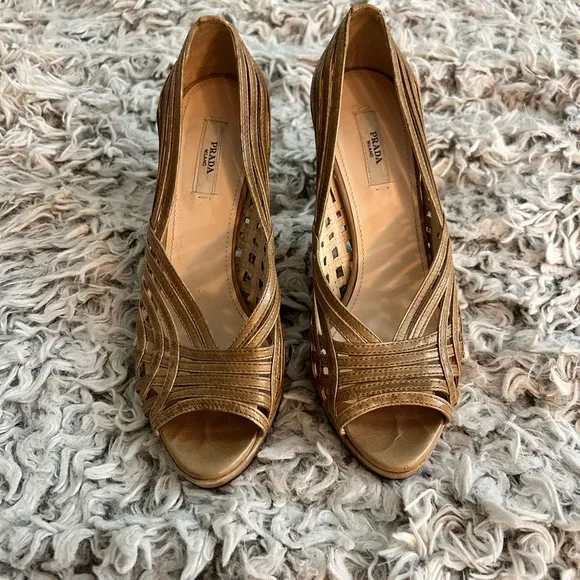 Prada vintage shine leather weave heels, Size 37.5/7 US