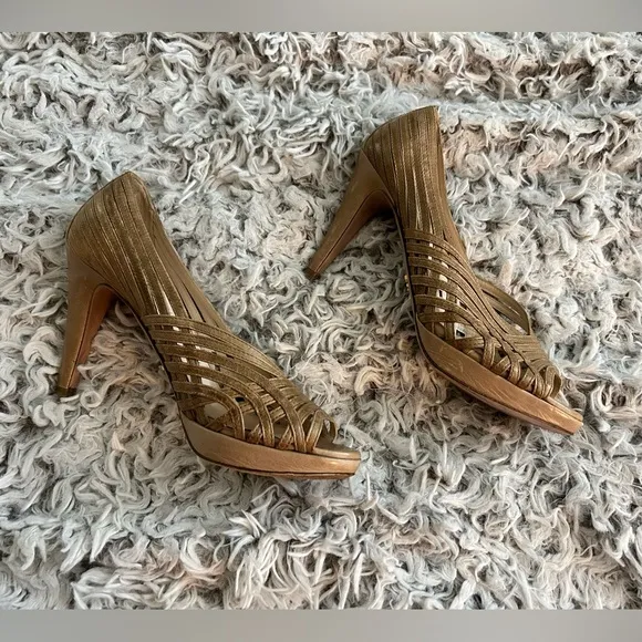 Prada vintage shine leather weave heels, Size 37.5/7 US