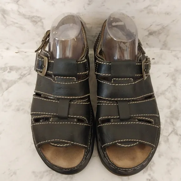 Pre-owned Dr. Martens Leather Fisherman Sandals