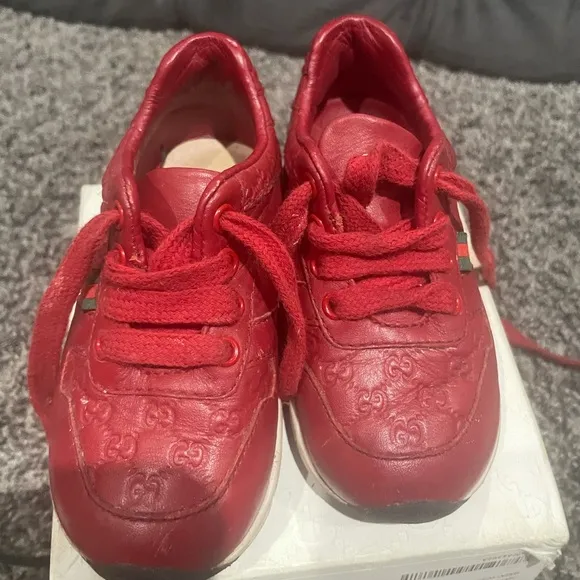 Preowned baby Gucci red leather monogram sneakers sz 21