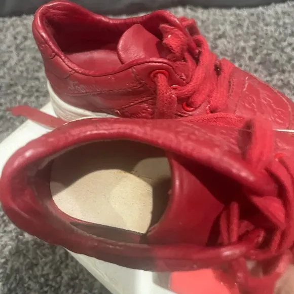 Preowned baby Gucci red leather monogram sneakers sz 21