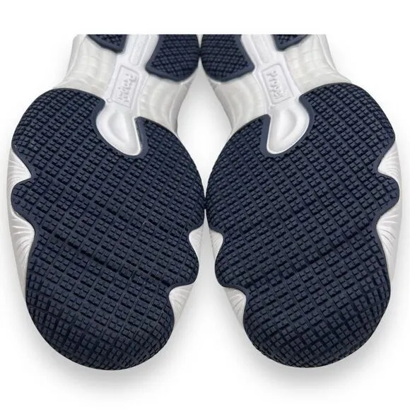 Propet Womens 10.5 XXWide 4E Wash N Wear Slip-On Knit Slip Resistant Worn Once!
