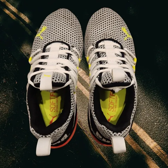 Puma Axelion Breathe Sneaker - Junior Size 4.5 C‎  With Box