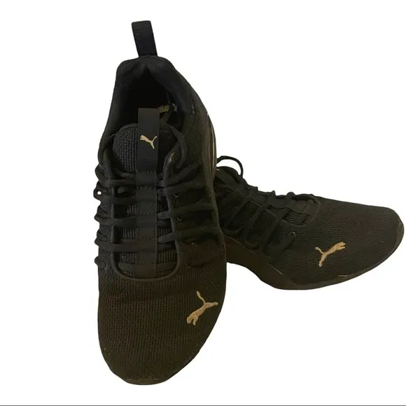 PUMA mens AXELION black running shoes