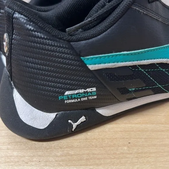 PUMA Mercedes Amg Petronas R-cat‎ green and black  Sneakers youth size 6