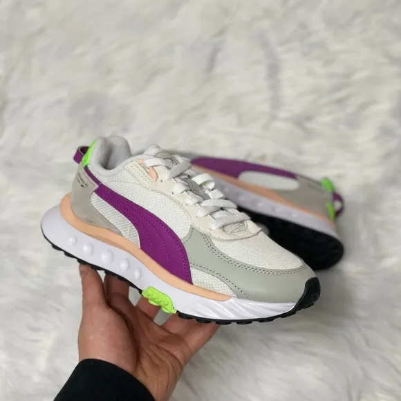 Puma Wild Rider NRG Low Womens Running Shoes White Gray Pink 382745-02 NEW Multi