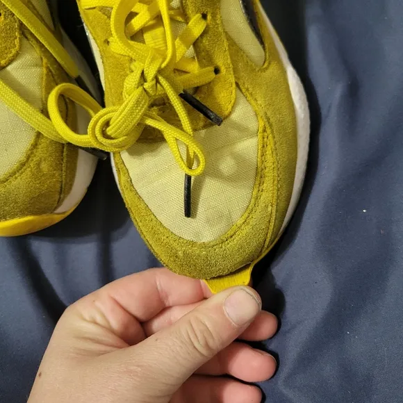 PUMA x POKEMON Sneakers Pikachu Kids Size 2 Shoes Collaboration Unisex 2022