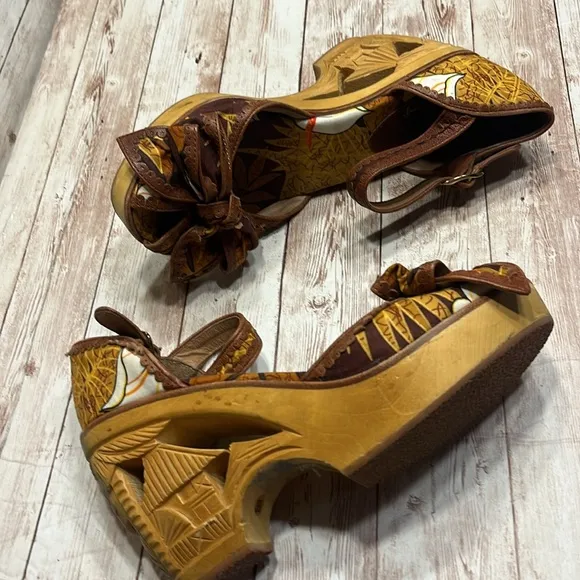 RARE Anthropologie Miss L-Fire London, England Engraved Wood Block Heels Size 38
