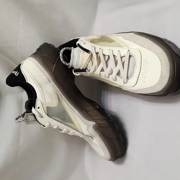Rebook × Cardi B Club C Birthday Release sneakers (w size 9)