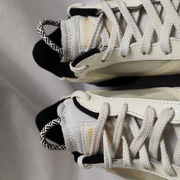 Rebook × Cardi B Club C Birthday Release sneakers (w size 9)