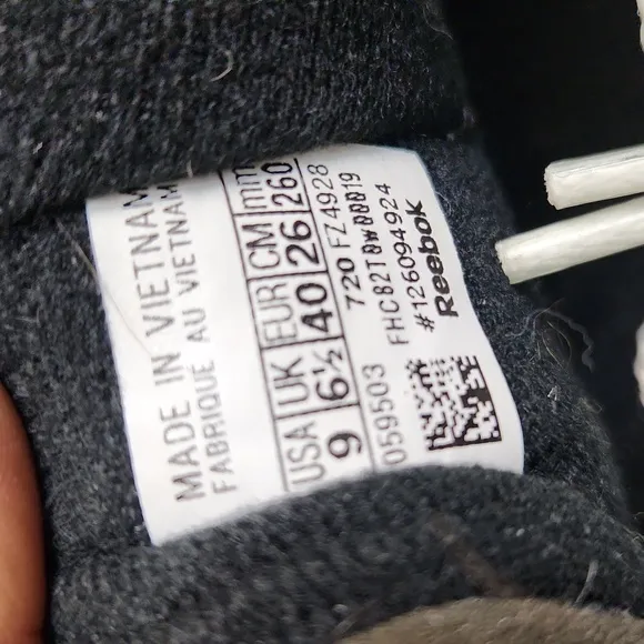 Rebook × Cardi B Club C Birthday Release sneakers (w size 9)
