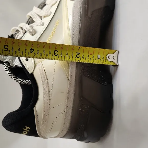Rebook × Cardi B Club C Birthday Release sneakers (w size 9)