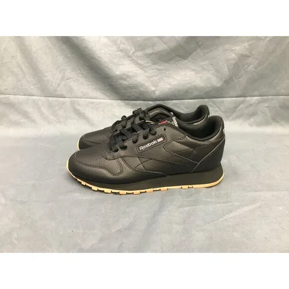 Reebok Boys Classic Leather Casual Sneakers Black Black Gum Size 5 NEW IN BOX!