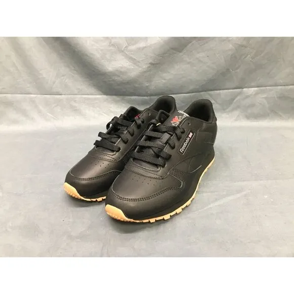 Reebok Boys Classic Leather Casual Sneakers Black Black Gum Size 5 NEW IN BOX!