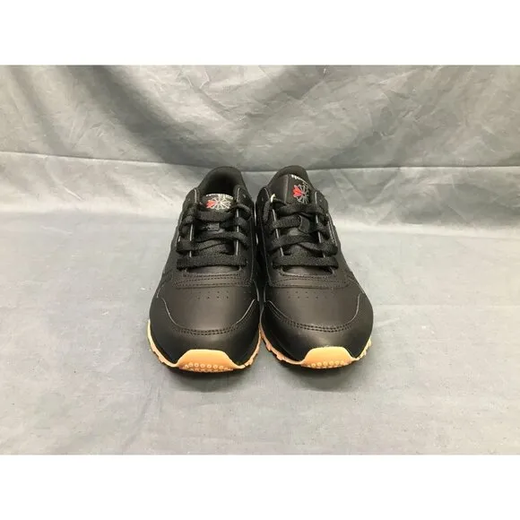 Reebok Boys Classic Leather Casual Sneakers Black Black Gum Size 5 NEW IN BOX!